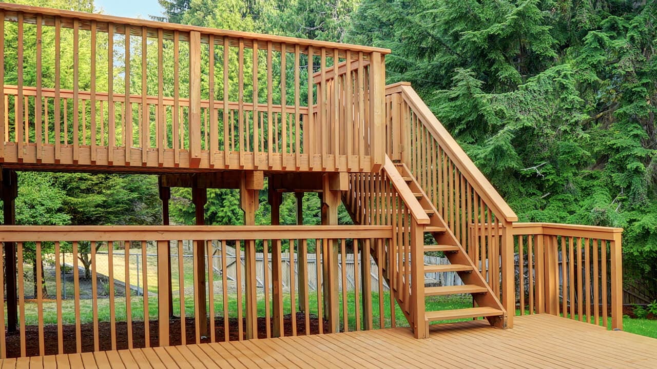 Escaleras de madera a medida para exterior